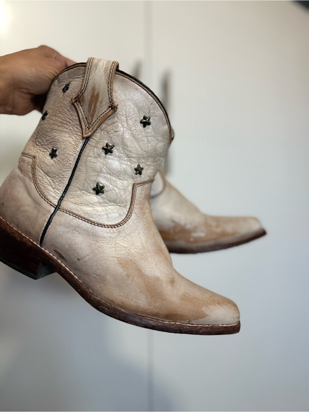 Bed Stu Cobbler Series Distressed Leather Star Studded Western Cowboy Boots 7.5